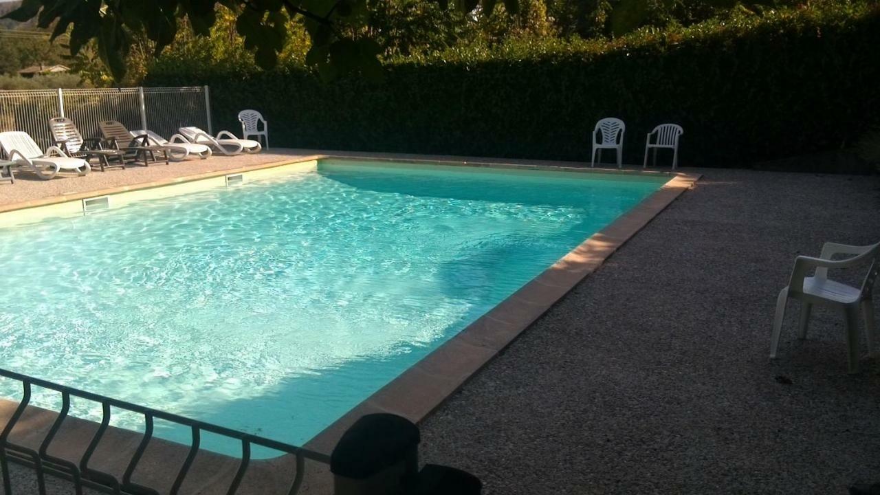 Location De Gites Les Sources Chambonas/Les Vans エクステリア 写真